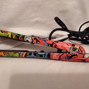 Amika Ceramic Flat Iron 1"